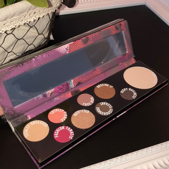 ✨NEW MAC Risk Taker Palette✨ - Picture 5 of 8